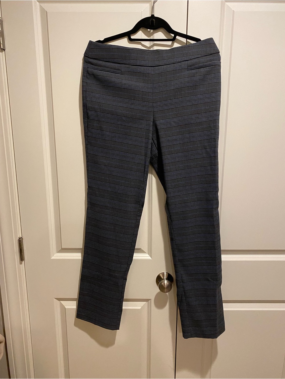 Liz Claiborne Gray Plaid Straight-Leg Pants
